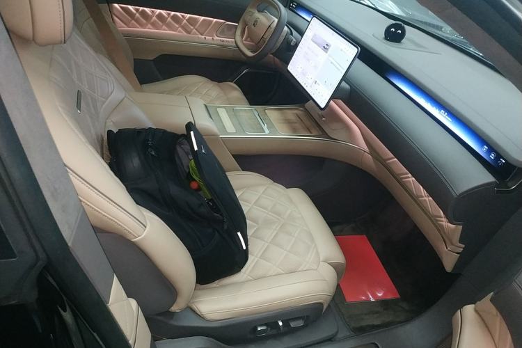 Used Nio ET9 2025 100kWh Signature Edition
