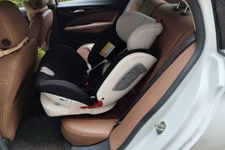 Used Buick Regal 2017 20T Elite Edition Left Rear Seat