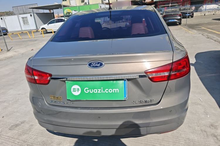 Used Ford Escort 2015 1.5L Automatic Fashion Model