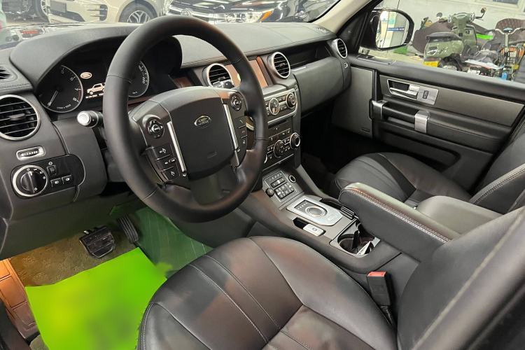 Used Land Rover Discovery 2016 3.0 SC Obsidian Black Heritage Edition SE