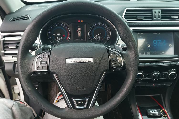 Used Haval H2 2018 1.5T Dual-Clutch Two-Wheel Drive Fashion Model China VI Standard