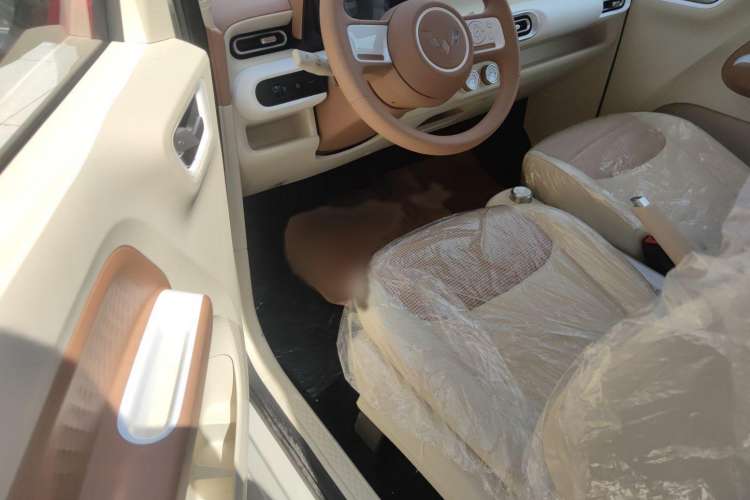 Used Wuling Hongguang MINIEV 2024 3rd Generation 215km Youth Edition