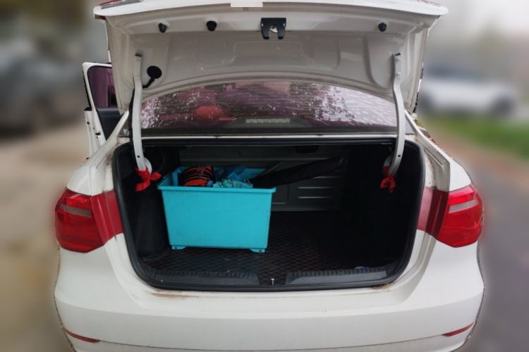 Used Volkswagen Jetta 2015 Zhuihui Edition 1.4L Manual Fashion Model
