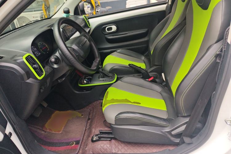 Used Roewe Clever 2021 302 km New Four-Seater Super-Efficient Version