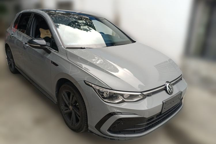 Used Volkswagen Golf 2023 Facelift 280TSI DSG R-Line Lite Front Right 45 Deg