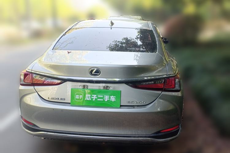 Used Lexus ES 2018 200 Excellence Edition China V Standard Rear