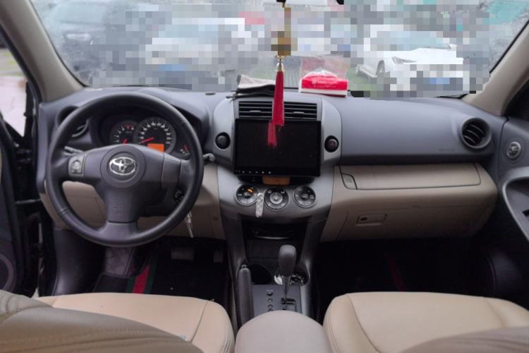 Used Toyota RAV4 2011 2.0L Automatic Classic Edition Center Console