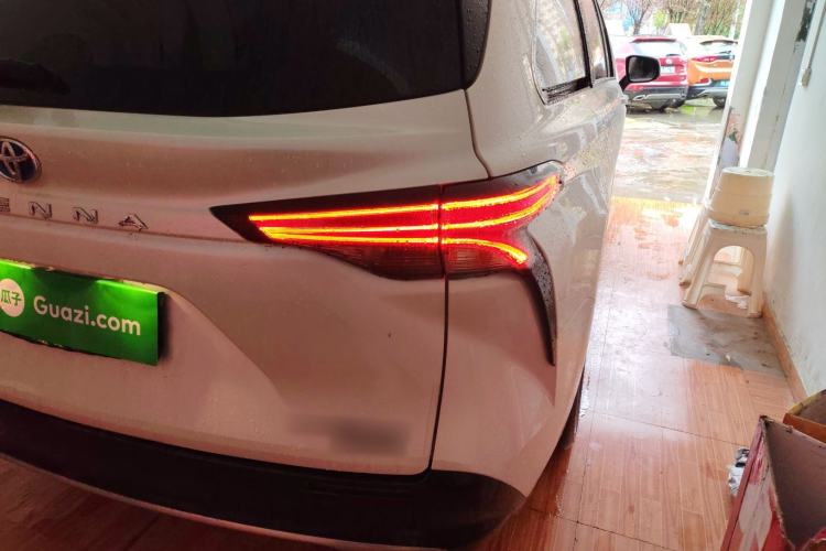 Used Toyota SIENNA 2023 2.5L Hybrid Ultimate Edition