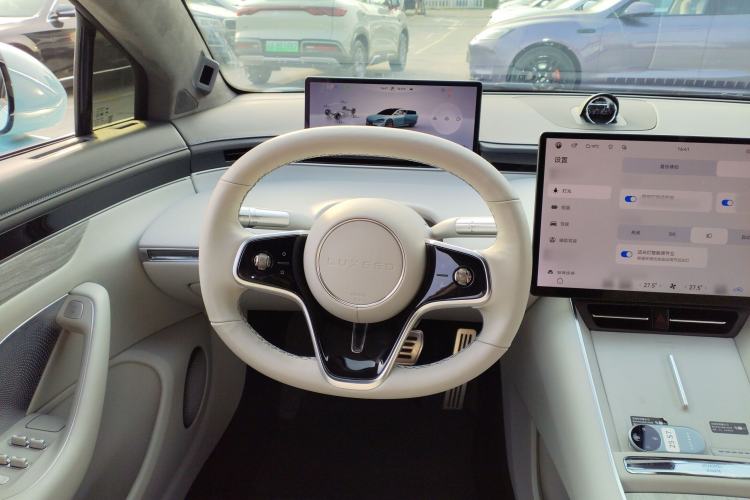 Used Hima Luxeed S7 2025 785 km Ultra Steering Wheel