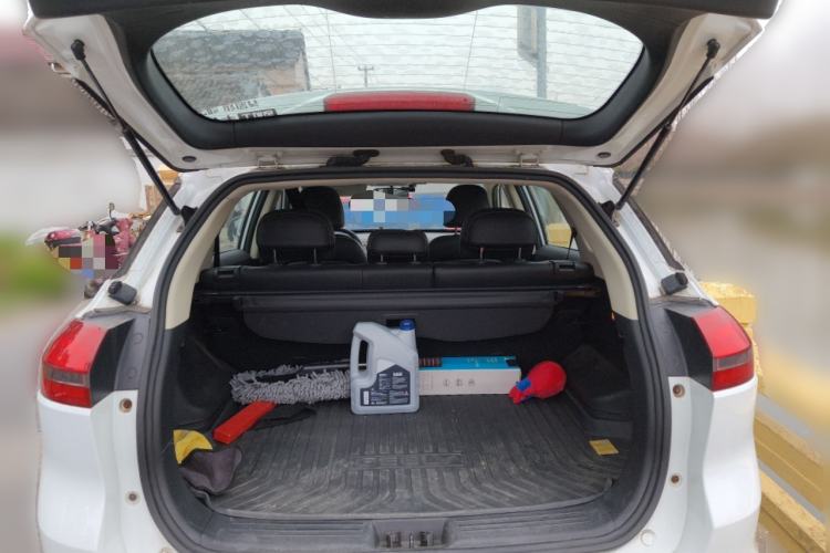 Used Geely Auto Emgrand X7 Sport 2016 2.0L Manual ZhiShang Version
