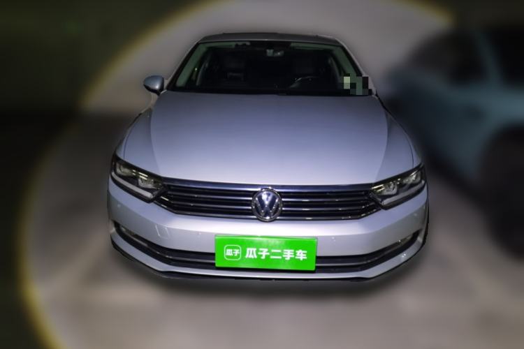 Used Volkswagen Magotan 2018 330TSI DSG Luxury Model Front