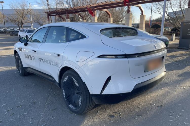 Used Avatr 11 2023 HarmonyOS Version Smart Enjoyment Upgrade Model 90-Degree Rear-Wheel Drive Edition
