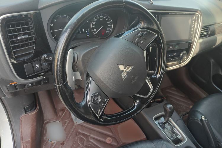 Used Mitsubishi Outlander 2016 2.4L 4x4 Elite Edition 5 Seats