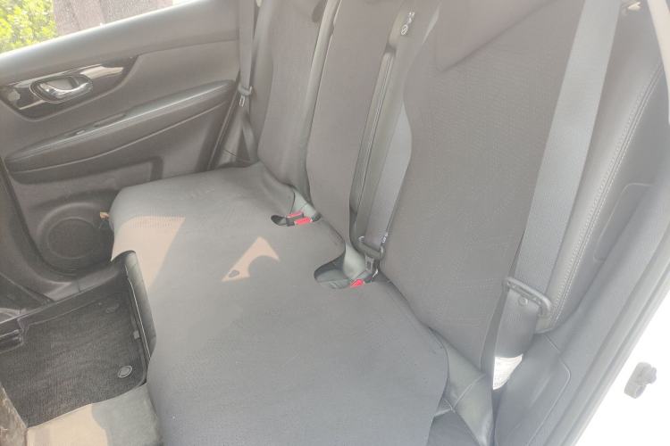 Used Nissan X-Trail 2019 2.0L CVT Smart Connect Comfort Edition 2WD