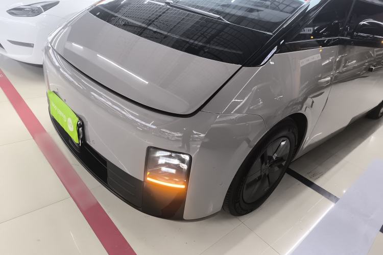 Used Li Auto MEGA 2024 Ultra Model
