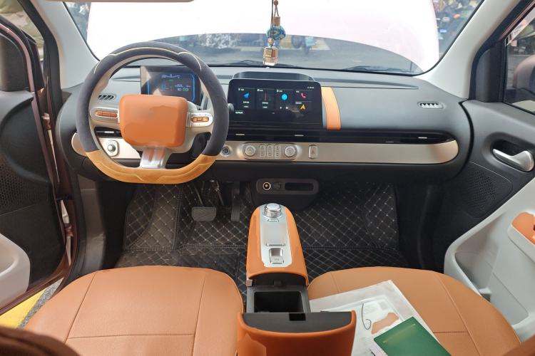 Used CHANGAN NEVO Lumin 2024 301km Orange Wind Edition Center Console