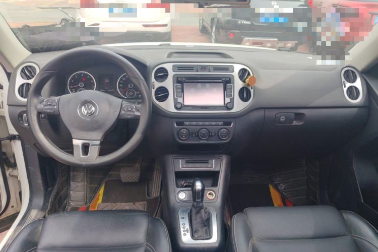 Used Volkswagen Tiguan 2016 300TSI Automatic Two-Wheel Drive Luxury Edition Center Console