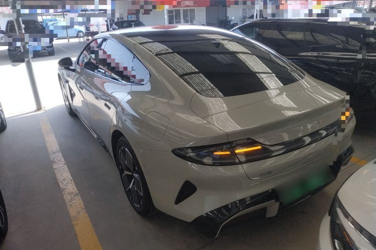 Used Xiaomi Auto SU7 2024 Rear-Drive Long-Range Intelligent Driving Version
