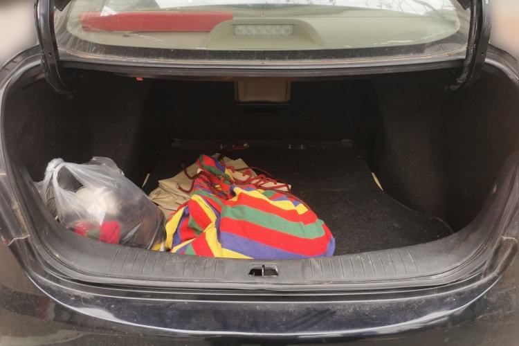 Used Nissan Sylphy 2012 Classic 1.6XE Automatic Comfort Edition Trunk