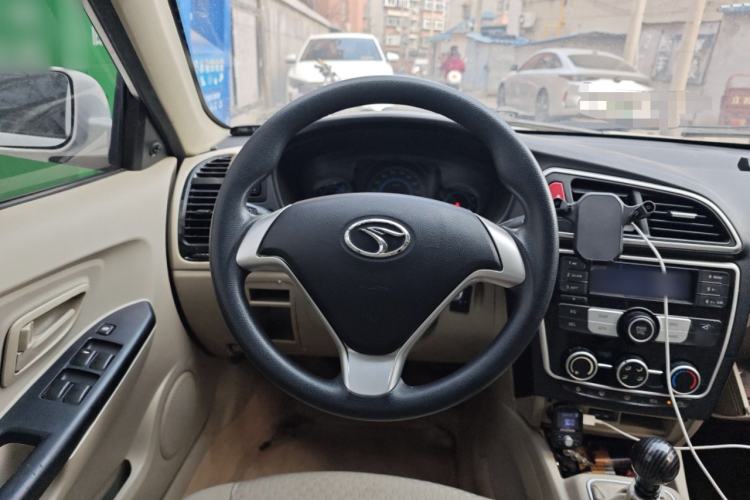 Used Soueast V3 Lingyue 2015 1.5L Manual Happiness Edition Steering Wheel