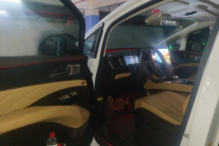 Used Denza D9 2024 DM-i 980 Four-Wheel Drive Prestige Model
