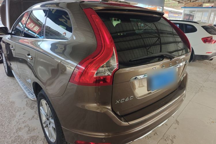 Used Volvo XC60 2017 T5 AWD Smart Upgrade Edition Rear Left 45 Deg