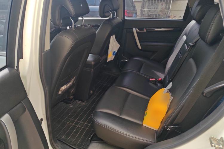 Used Chevrolet Captiva 2015 2.4L 4x4 Flagship Edition 7-Seater