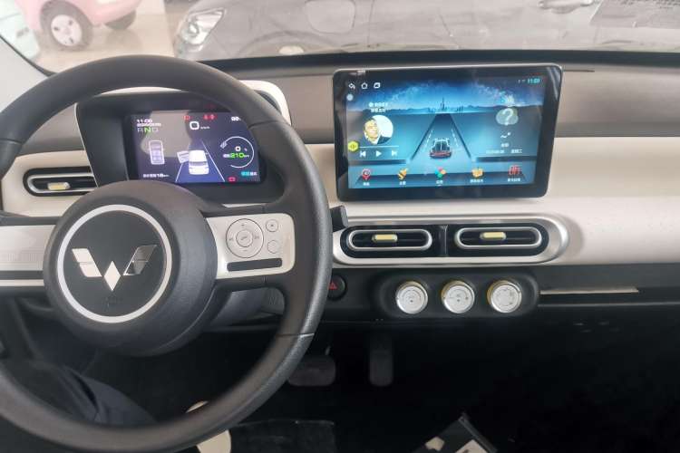 Used Wuling Hongguang MINIEV 2024 3rd Generation 215km Youth Edition