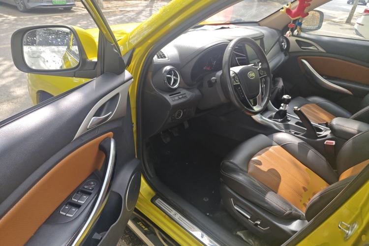 Used BYD Song 2016 1.5TI Manual Luxury Model Driver Seat