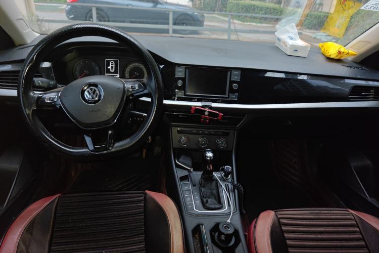 Used Volkswagen Lavida 2018 280TSI DSG Comfort Edition China V Standard Center Console