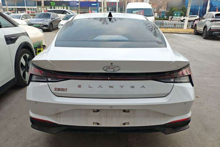 Used Hyundai Elantra 2022 1.5L CVT LUX Prestige Edition
