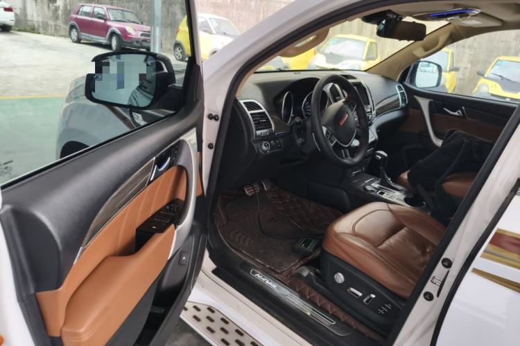 Used Haval H9 2015 2.0T Four-Wheel Drive Luxury 7-Seater Driver Seat