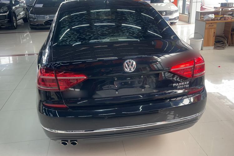 Used Volkswagen Passat 2015 1.8TSI Automatic Prestige Edition
