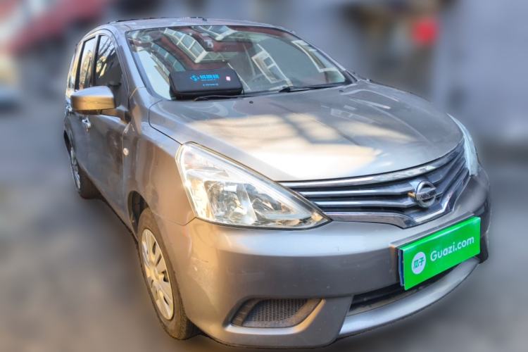 Used Nissan Livina 2015 1.6XE Manual Comfort Edition Front Right 45 Deg