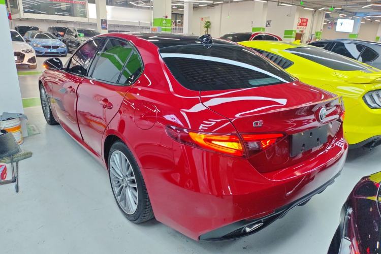 Used Alfa Romeo Giulia 2017 2.0T 280HP Luxury Sport Edition