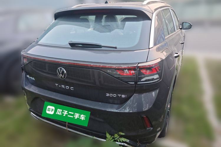 Used Volkswagen T-ROC 2025 Facelifted 300TSI DSG Two-Wheel-Drive Starlight Edition