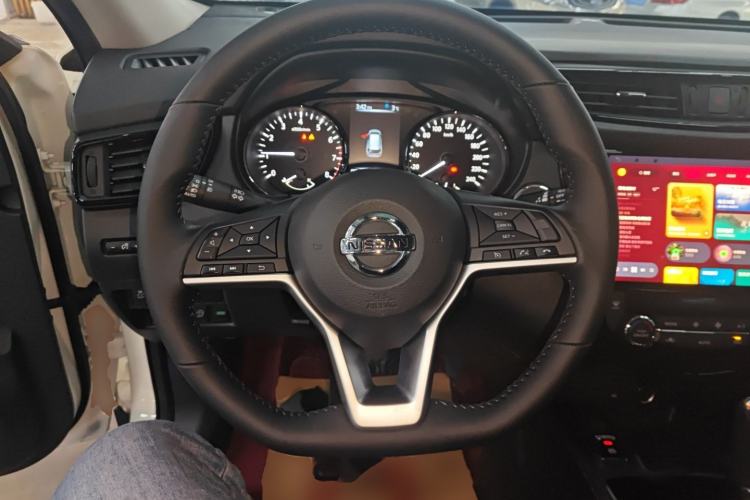 Used Nissan X-Trail 2023 Classic 2.0L Two-Wheel Drive Smart Connect Premium Edition
