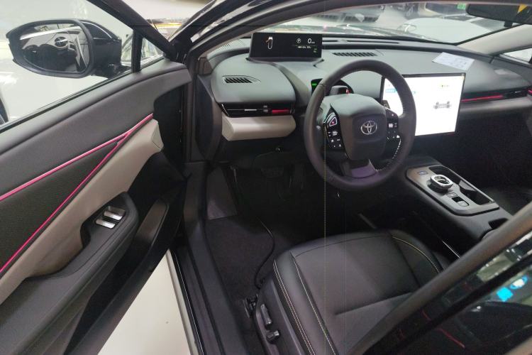 Used Toyota bZ5 2025 Model 550 PRO Smart Driving Edition Driver Seat