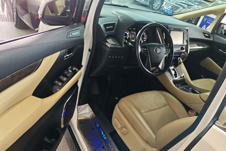 Used Toyota Alphard 2019 Dual-Engine 2.5L Prestige Edition
