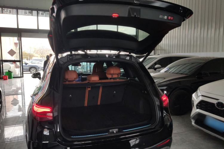 Used Mercedes-Benz GLC 2024 GLC 300 L 4MATIC Dynamic Edition 5-seater Trunk