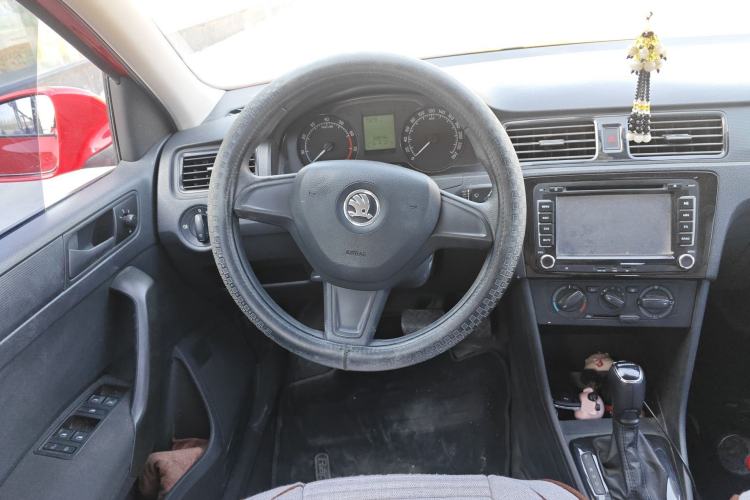 Used Skoda Rapid Spaceback 2014 1.6L Automatic Enjoyment Edition Steering Wheel