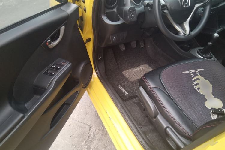 Used Honda Fit 2011 1.3L manual Comfort version
