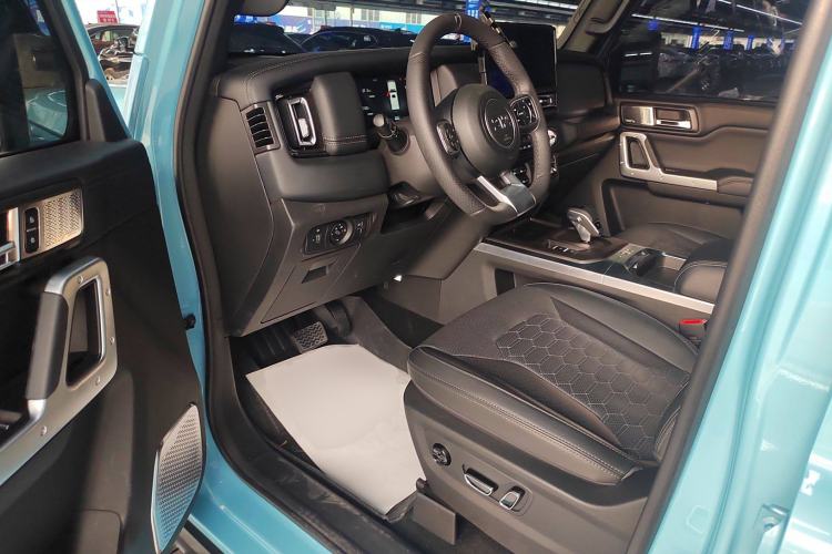 Used 212 T01 2025 2.0T Changfeng