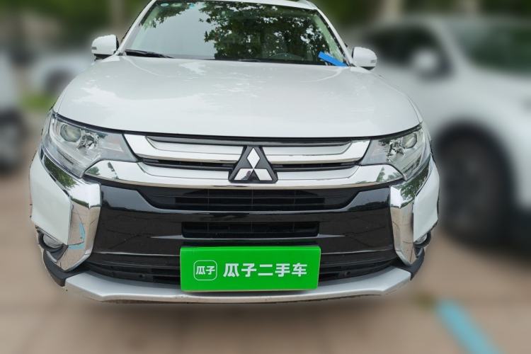 Used Mitsubishi Outlander 2018 2.0L Two-Wheel Drive Glory Edition 5 Seats