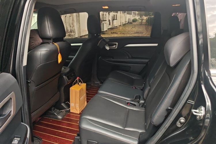 Used Toyota Highlander 2018 2.0T Four-Wheel Drive Prestige Version 7 Seats China VI Standard