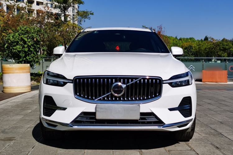 Used Volvo XC60 2023 B5 4x4 Smart Luxury Edition
