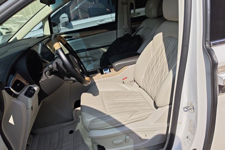 Used Buick GL8 2018 ES 28T Comfort Model China VI Standard