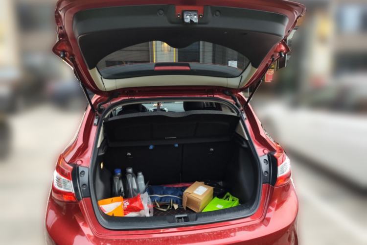 Used Nissan Tiida 2019 1.6L CVT Smart Drive Version China VI Standard Trunk