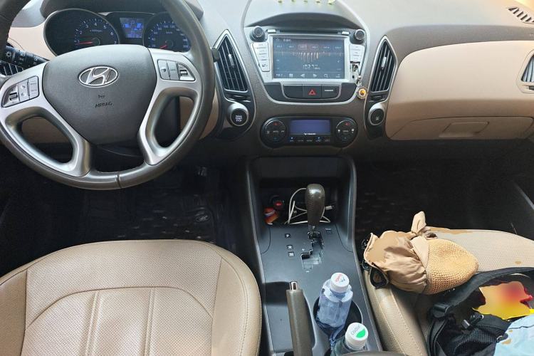 Used Hyundai ix35 2013 2.0L Automatic Two-Wheel Drive Smart GLS China IV Standard