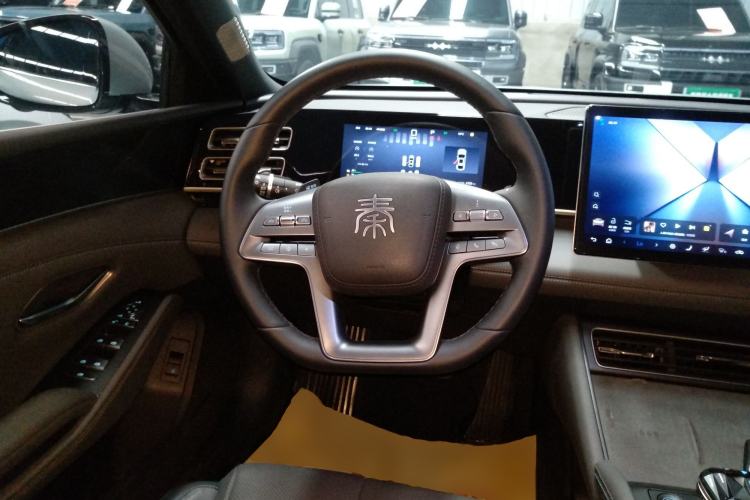 Used BYD Qin L 2025 DM-i Smart Drive 120KM Superior Model Steering Wheel